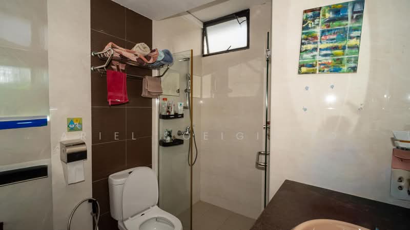 Mandarin Gardens, 1 Siglap Road, 3 Bedrooms, 1,572 sqft, Condominium For Rent, by Ariel Soeigiarto, 500229137 - Jack n Jill bathroom - PropertyGuru.com.sg