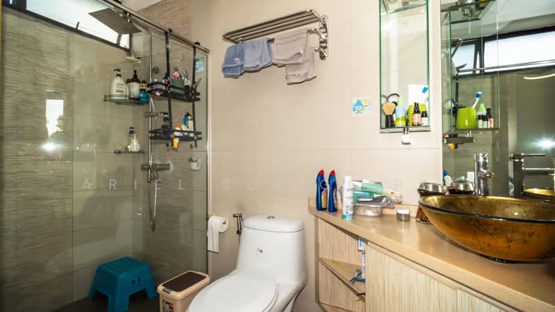 Mandarin Gardens, 1 Siglap Road, 3 Bedrooms, 1,572 sqft, Condominium For Rent, by Ariel Soeigiarto, 500229137 - Master Bathroom - PropertyGuru.com.sg