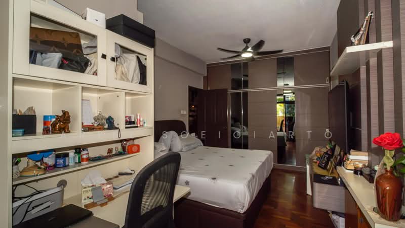 Mandarin Gardens, 1 Siglap Road, 3 Bedrooms, 1,572 sqft, Condominium For Rent, by Ariel Soeigiarto, 500229137 - Master bedroom - PropertyGuru.com.sg