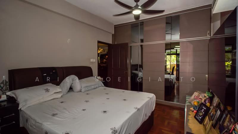 Mandarin Gardens, 1 Siglap Road, 3 Bedrooms, 1,572 sqft, Condominium For Rent, by Ariel Soeigiarto, 500229137 - Master bedroom - PropertyGuru.com.sg