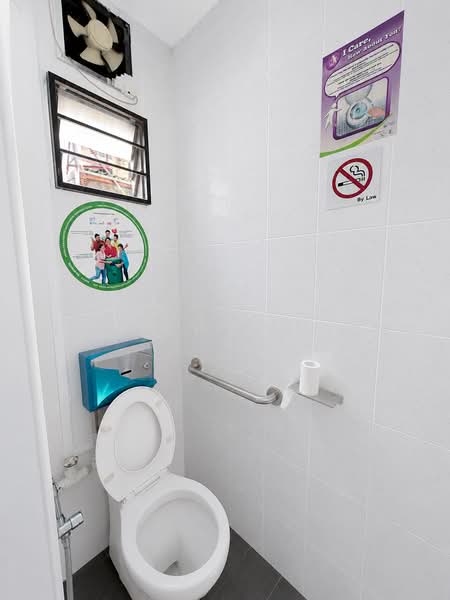 28 Lorong 15 Geylang, 15, Eunos / Geylang / Paya Lebar, 1,650 sqft, Food & Beverage For Rent, by Anthony Sentosa, 500229140 - Bathroom - CommercialGuru.com.sg