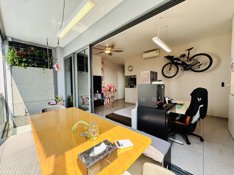 Parc Clematis, 8F Jalan Lempeng, 3 Bedrooms, 1,044 sqft, Condominium For Sale, by Elvin Ang, 500229145 - Living Room - PropertyGuru.com.sg