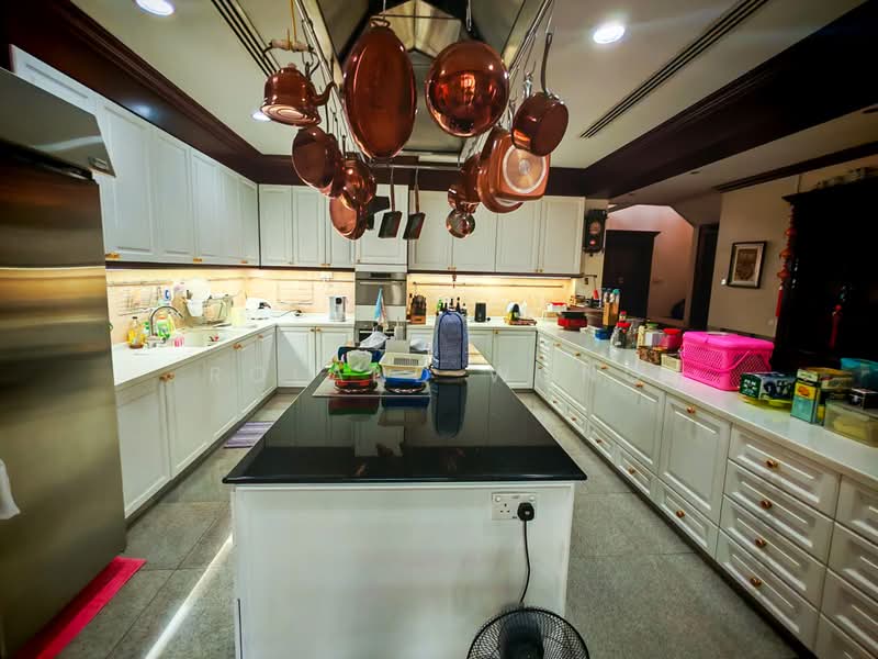 2 Storey Rebuilt in Chestnut GCBA with basement, Chestnut Crescent, 6 Bedrooms, 8,300 sqft, Detached House For Sale, by Roland Wong, 500229156 - Kitchen - PropertyGuru.com.sg