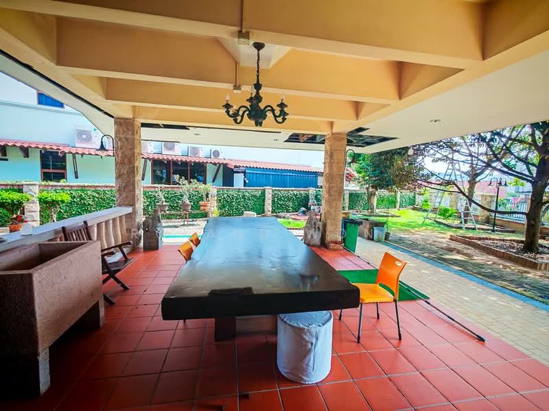 2 Storey Rebuilt in Chestnut GCBA with basement, Chestnut Crescent, 6 Bedrooms, 8,300 sqft, Detached House For Sale, by Roland Wong, 500229156 - Exterior - PropertyGuru.com.sg