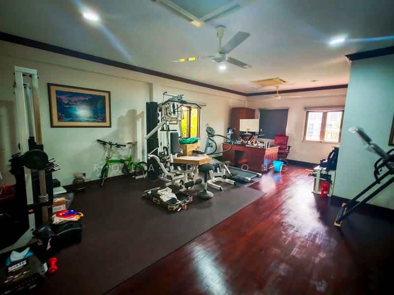 2 Storey Rebuilt in Chestnut GCBA with basement, Chestnut Crescent, 6 Bedrooms, 8,300 sqft, Detached House For Sale, by Roland Wong, 500229156 - Gym - PropertyGuru.com.sg