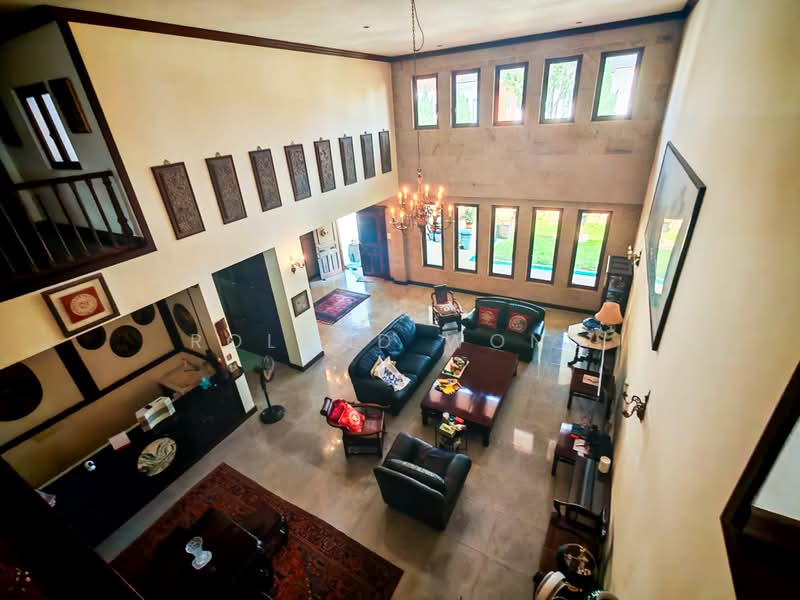 2 Storey Rebuilt in Chestnut GCBA with basement, Chestnut Crescent, 6 Bedrooms, 8,300 sqft, Detached House For Sale, by Roland Wong, 500229156 - Living Room - PropertyGuru.com.sg