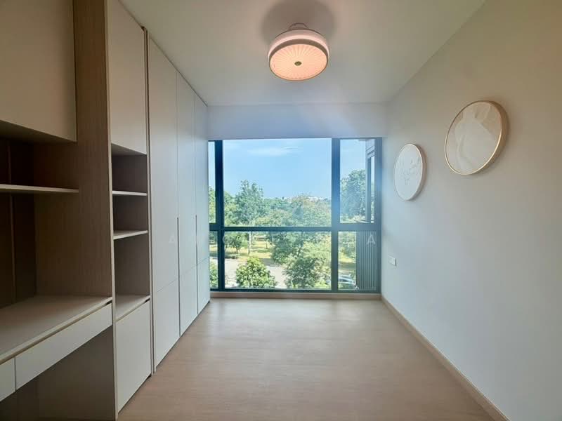 Treasure at Tampines, 41 Tampines Lane, 4 Bedrooms, 1,238 sqft, Condominium For Sale, by Angie Lua, 500229162 - PropertyGuru.com.sg