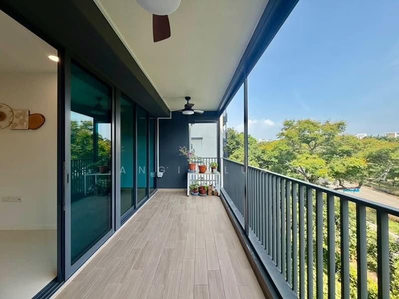 Treasure at Tampines, 41 Tampines Lane, 4 Bedrooms, 1,238 sqft, Condominium For Sale, by Angie Lua, 500229162 - PropertyGuru.com.sg