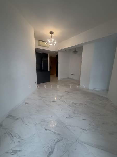 DUO Residences, 1 Fraser Street, 2 Bedrooms, 947 sqft, Apartment For Rent, by Doris Tey, 500229164 - Living Room - PropertyGuru.com.sg