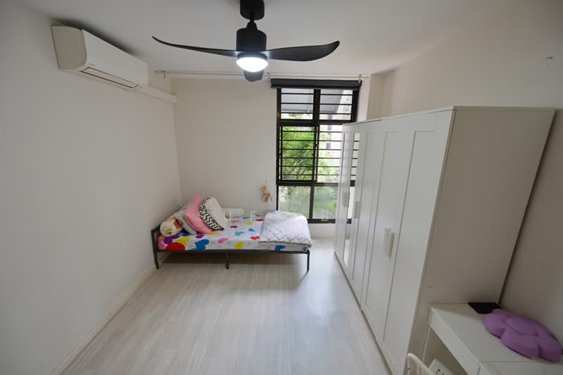 468 Segar Road, 468 Segar Road, 3 Bedrooms, 1,399 sqft, HDB Flat For Sale, by Sufy B., 500229173 - Common Bedroom - PropertyGuru.com.sg