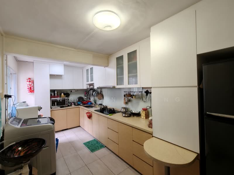 238 Jurong East Street 21, 238 Jurong East Street 21, 3 Bedrooms, 1,291 sqft, HDB Flat For Sale, by Ang Yang Ming, 500229179 - Kitchen - PropertyGuru.com.sg