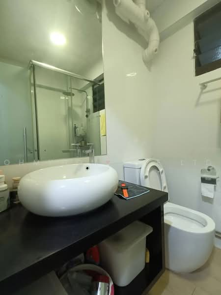 509 Woodlands Drive 14, 509 Woodlands Drive 14, 3 Bedrooms, 1,345 sqft, HDB Flat For Sale, by EVON NG, 500229181 - Bathroom - PropertyGuru.com.sg