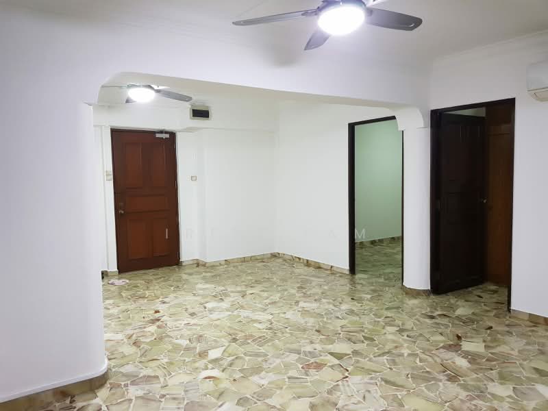 404 Serangoon Avenue 1, 404 Serangoon Avenue 1, Room Rental, 300 sqft, HDB Flat For Rent, by Irene Fam, 500229183 - Living Room - PropertyGuru.com.sg