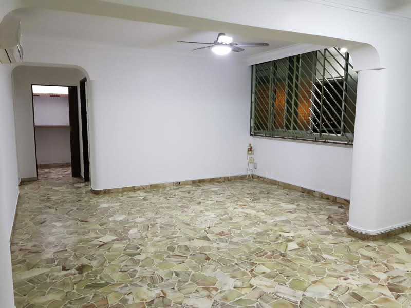 404 Serangoon Avenue 1, 404 Serangoon Avenue 1, Room Rental, 300 sqft, HDB Flat For Rent, by Irene Fam, 500229183 - Living Room - PropertyGuru.com.sg