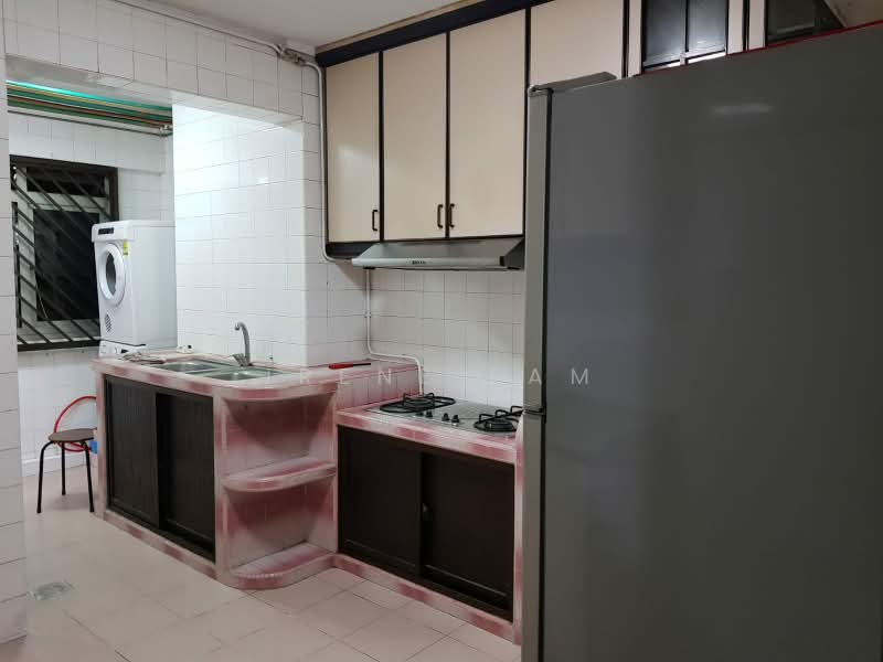 404 Serangoon Avenue 1, 404 Serangoon Avenue 1, Room Rental, 300 sqft, HDB Flat For Rent, by Irene Fam, 500229183 - Kitchen - PropertyGuru.com.sg