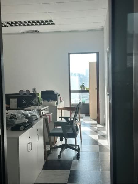 Sim Lim Square, 1 Rochor Canal Road, 301 sqft, Mall Shop For Rent, by Ssharon Loh, 500229199 - CommercialGuru.com.sg