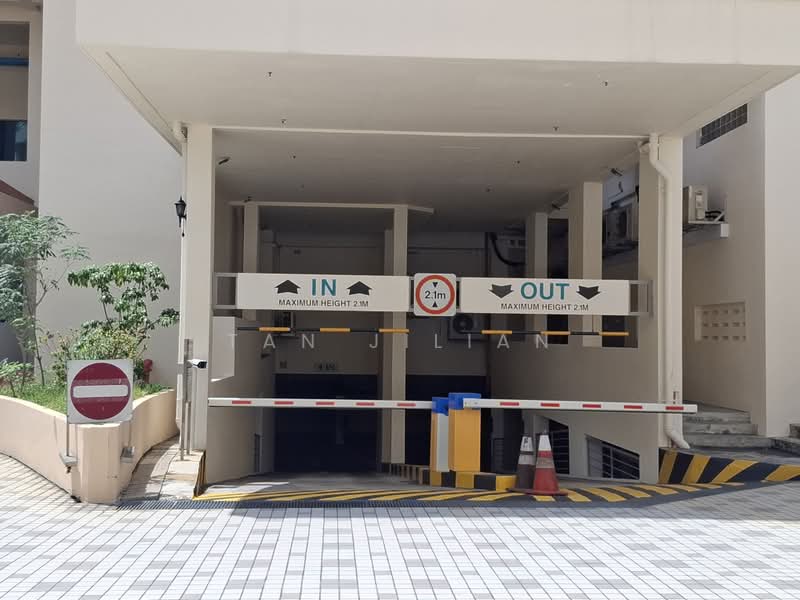 The Riverside Piazza, 11 Keng Cheow Street, Boat Quay / Raffles Place / Marina, 640 sqft, Other Retail For Rent, by Tan Jilian, 500229204 - Basement parking - CommercialGuru.com.sg