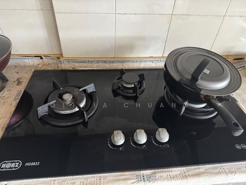 404 Pandan Gardens, 404 Pandan Gardens, Room Rental, 1,400 sqft, HDB Flat For Rent, by Olivia Chuang, 500229206 - Kitchen - PropertyGuru.com.sg