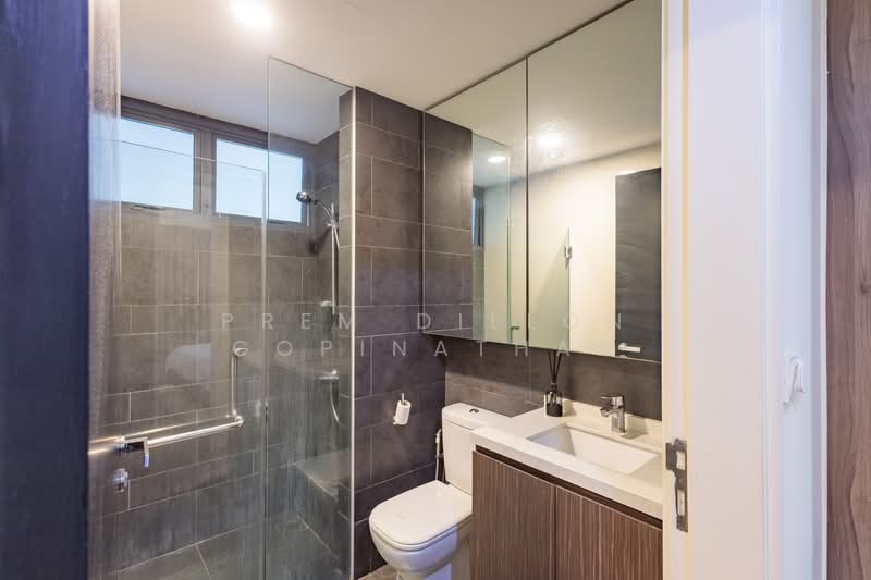 Parc Olympia, 62 Flora Drive, Changi Airport / Changi Village, 2 Bedrooms, 1,023 sqft, Condominium For Sale, by Prem Dillon Gopinathan, 500229210 - Bathroom - PropertyGuru.com.sg