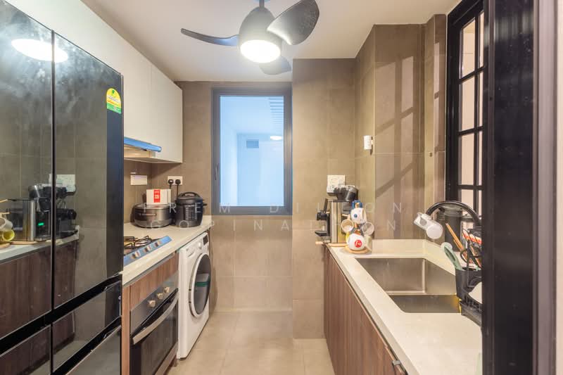 Parc Olympia, 62 Flora Drive, Changi Airport / Changi Village, 2 Bedrooms, 1,023 sqft, Condominium For Sale, by Prem Dillon Gopinathan, 500229210 - Kitchen - PropertyGuru.com.sg