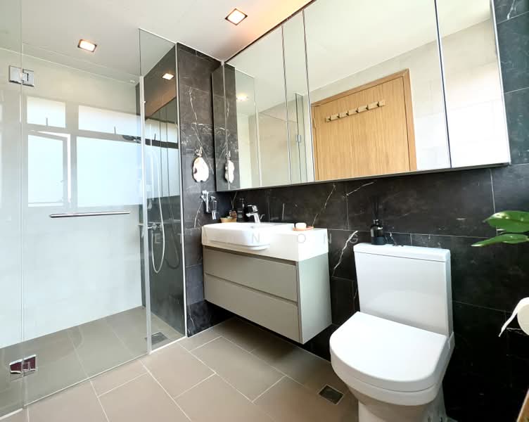 The Glades, 6 Bedok Rise, 2 Bedrooms, 721 sqft, Condominium For Rent, by Ethan Ong, 500229213 - Bathroom - PropertyGuru.com.sg