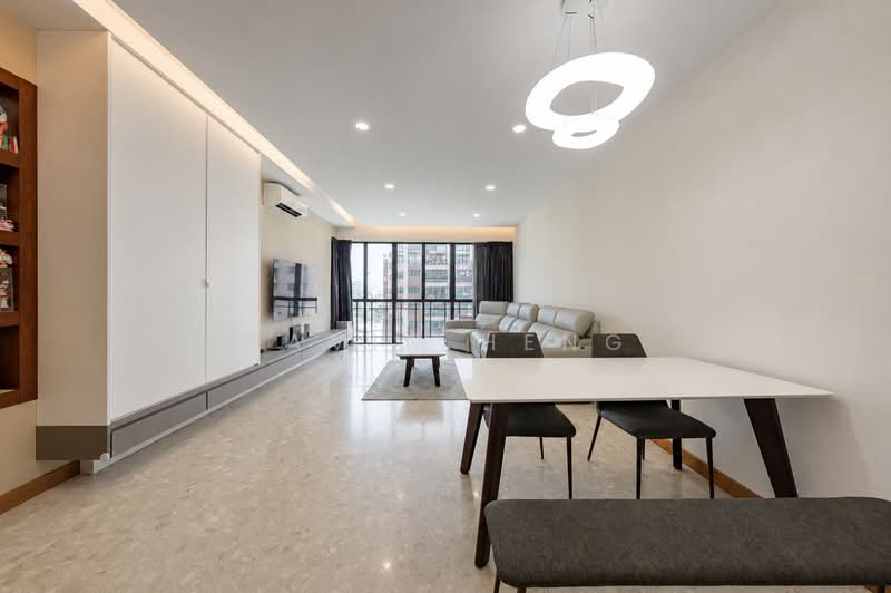Pinevale, 6 Tampines Street 73, 3 Bedrooms, 1,292 sqft, Condominium For Sale, by Gavin Heng, 500229232 - Living Room - PropertyGuru.com.sg