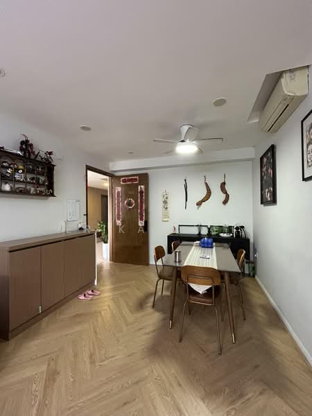 The Topiary, 21 Fernvale Lane, 3 Bedrooms, 1,044 sqft, Executive Condominium For Sale, by Erika Quek, 500229235 - Dining Room - PropertyGuru.com.sg