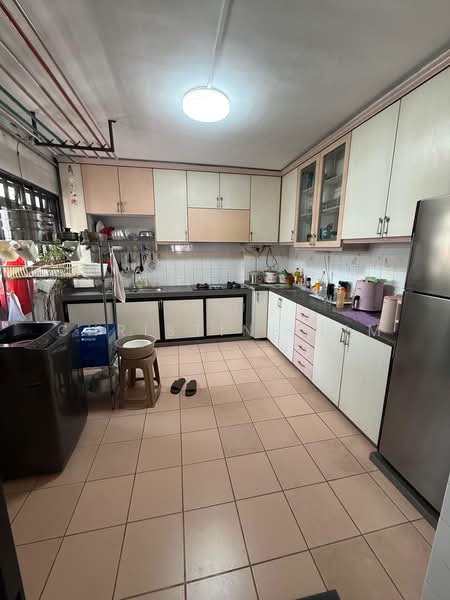 385 Tampines Street 32 photo 3