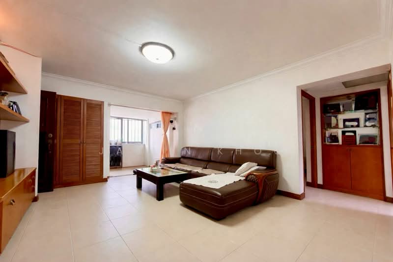 324 Ang Mo Kio Avenue 3, 324 Ang Mo Kio Avenue 3, 3 Bedrooms, 1,055 sqft, HDB Flat For Sale, by Jaslin Khoo, 500229246 - Living Room - PropertyGuru.com.sg