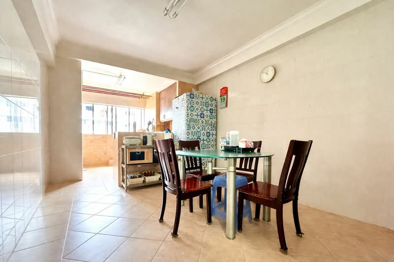 324 Ang Mo Kio Avenue 3, 324 Ang Mo Kio Avenue 3, 3 Bedrooms, 1,055 sqft, HDB Flat For Sale, by Jaslin Khoo, 500229246 - Kitchen - PropertyGuru.com.sg