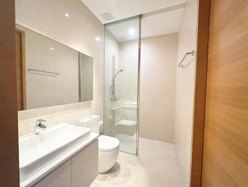 Alba, 8 Cairnhill Rise, 3 Bedrooms, 1,905 sqft, Condominium For Sale, by Chai Chin Yun, 500229258 - Bathroom - PropertyGuru.com.sg