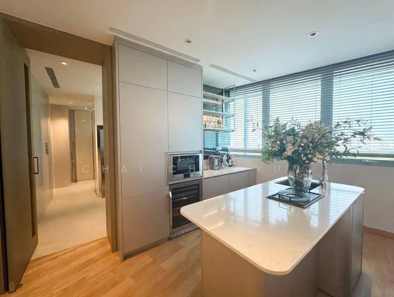 Alba, 8 Cairnhill Rise, 3 Bedrooms, 1,905 sqft, Condominium For Sale, by Chai Chin Yun, 500229258 - Kitchen - PropertyGuru.com.sg