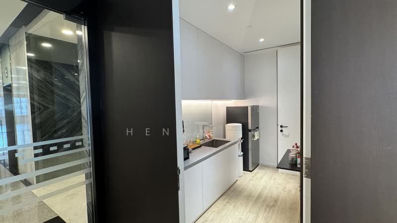 MYP Centre, 9 Battery Road, 1,985 sqft, Office For Rent, by Henry Ng, 500229282 - Kitchen - CommercialGuru.com.sg