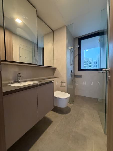 Newly TOP, Huge 4bed & study, Next to MRT, Schools within 1km, , 4 Bedrooms, 1,313 sqft, Condominium For Sale, by Celestine Chun, 500229285 - Bathroom - PropertyGuru.com.sg