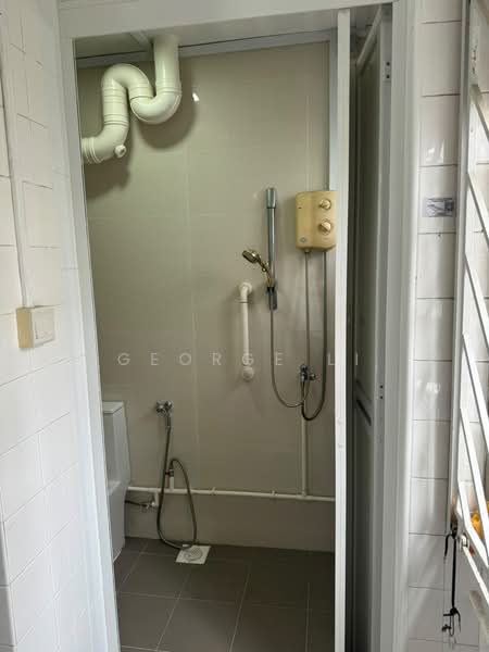 421 Serangoon Central, 421 Serangoon Central, 3 Bedrooms, 1,109 sqft, HDB Flat For Sale, by George Li, 500229288 - Bathroom - PropertyGuru.com.sg