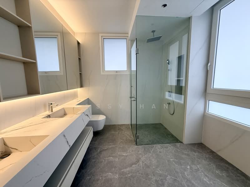 Telok Kurau, Jalan Baiduri, 5 Bedrooms, 7,500 sqft, Corner Terrace For Sale, by Jessy Han, 500229289 - Bathroom - PropertyGuru.com.sg