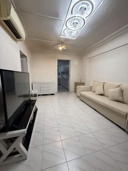 406 Sin Ming Avenue, 406 Sin Ming Avenue, 2 Bedrooms, 689 sqft, HDB Flat For Sale, by Ken Wong, 500229292 - Living Room - PropertyGuru.com.sg