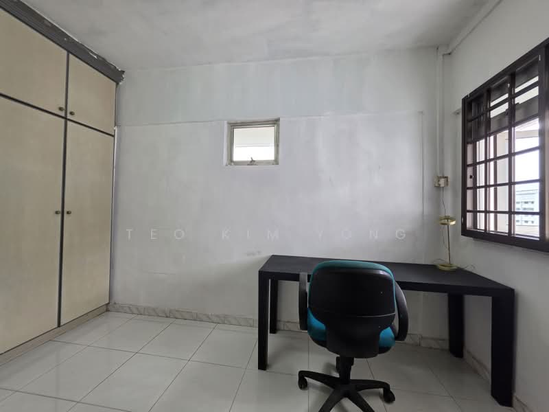 222 Ang Mo Kio Avenue 1, 222 Ang Mo Kio Avenue 1, Room Rental, 100 sqft, HDB Flat For Rent, by Teo Kim Yong, 500229299 - Study - PropertyGuru.com.sg