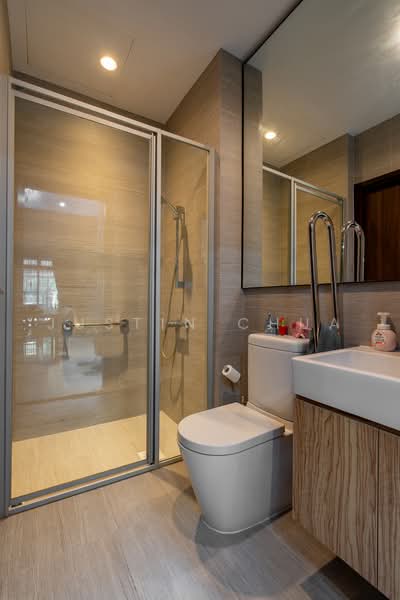 The Springside, Springside View, 6 Bedrooms, 3,681 sqft, Terraced House For Sale, by Justin Chua, 500229303 - Bathroom - PropertyGuru.com.sg
