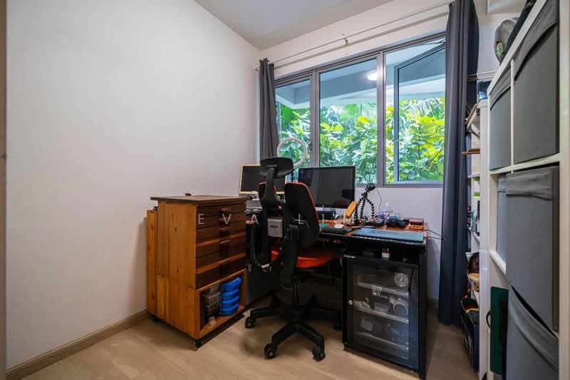 High Park Residences, 27 Fernvale Road, 2 Bedrooms, 667 sqft, Condominium For Sale, by Eva Lim, 500229307 - 2nd Bedroom - can fit a queen size bed - PropertyGuru.com.sg