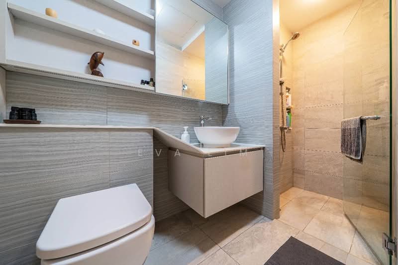 High Park Residences, 27 Fernvale Road, 2 Bedrooms, 667 sqft, Condominium For Sale, by Eva Lim, 500229307 - Common bathroom - PropertyGuru.com.sg