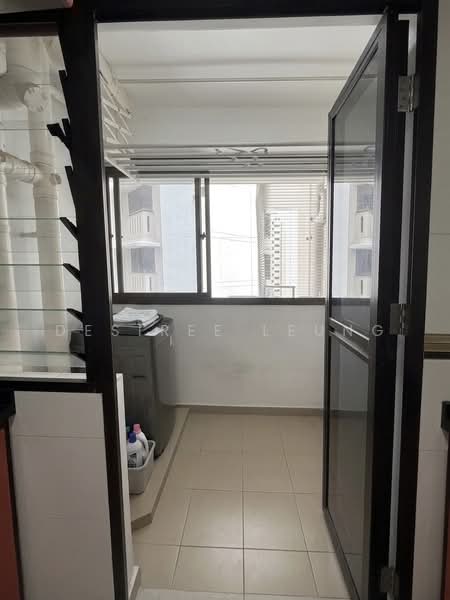 472B Fernvale Street, 472B Fernvale Street, 3 Bedrooms, 1,001 sqft, HDB Flat For Sale, by Desiree Leung, 500229318 - Balcony - PropertyGuru.com.sg