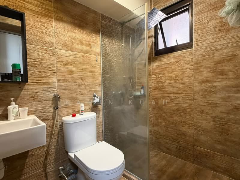 984D Buangkok Link, 984D Buangkok Link, 3 Bedrooms, 1,184 sqft, HDB Flat For Sale, by Kavin Kuah, 500229324 - Bathroom - PropertyGuru.com.sg
