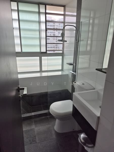 The Medge, 2 Minbu Road, Newton / Novena, 2 Bedrooms, 805 sqft, Apartment For Rent, by Judy Tan, 500229326 - Bathroom - PropertyGuru.com.sg