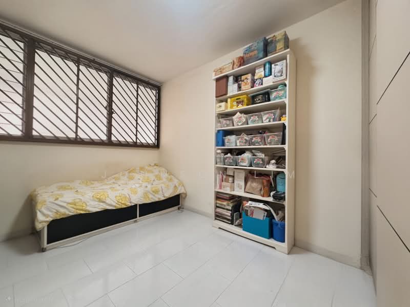 12 Toh Yi Drive, 12 Toh Yi Drive, 3 Bedrooms, 1,119 sqft, HDB Flat For Sale, by Johnson Lim, 500229332 - Bedroom - PropertyGuru.com.sg