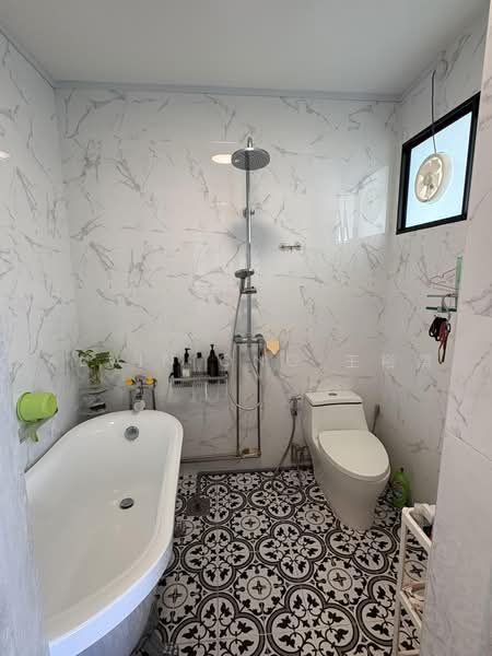 161 Simei Road, 161 Simei Road, 3 Bedrooms, 1,119 sqft, HDB Flat For Sale, by Alvin Ong 王裕清, 500229336 - Bathroom - PropertyGuru.com.sg