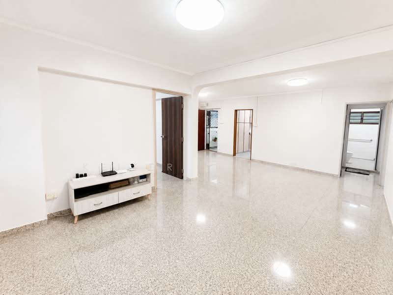 135 Serangoon North Avenue 2, 135 Serangoon North Avenue 2, 4 Bedrooms, 1,410 sqft, HDB Flat For Sale, by Keizer Li 李选儒, 500229348 - Living Room - PropertyGuru.com.sg