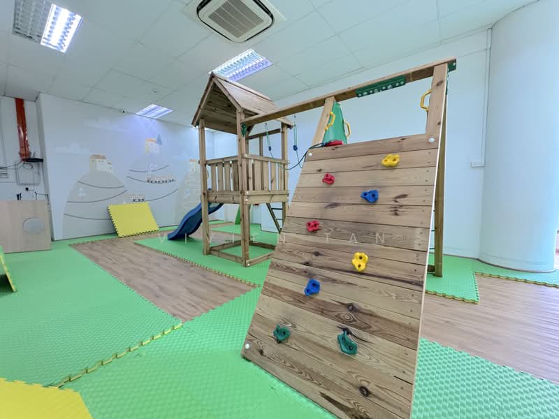 Rare Retail Podium Main Road Wide Frontage | Serangoon Road, Serangoon Road/ St Michael's Road/ Jalan Taman/ Bendemeer Road, 7,209 sqft, Other Retail For Rent, by Vivien Tan, 500229352 - Interior - CommercialGuru.com.sg