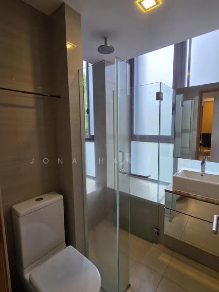 Angullia Park Residences @ Orchard, , 2 Bedrooms, 936 sqft, Apartment For Rent, by Jonathan Hee, 500229355 - Bathroom - PropertyGuru.com.sg