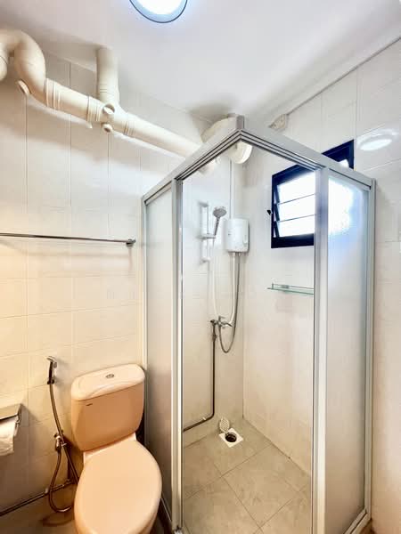 192C Rivervale Drive, 192C Rivervale Drive, 3 Bedrooms, 1,238 sqft, HDB Flat For Rent, by Nick Toh, 500229359 - Bathroom - PropertyGuru.com.sg
